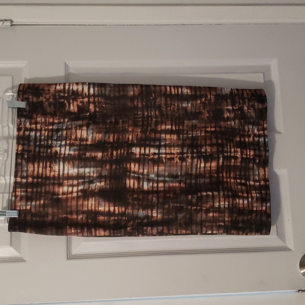 Massimo dark print skirt L